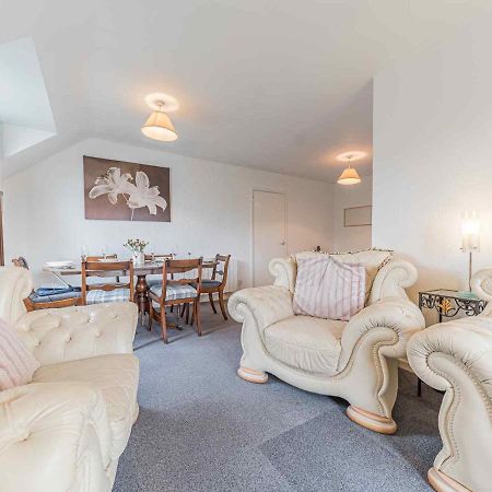 Pass The Keys Comfortable 3 Bed In Central Bowness With Parking Windermere Extérieur photo