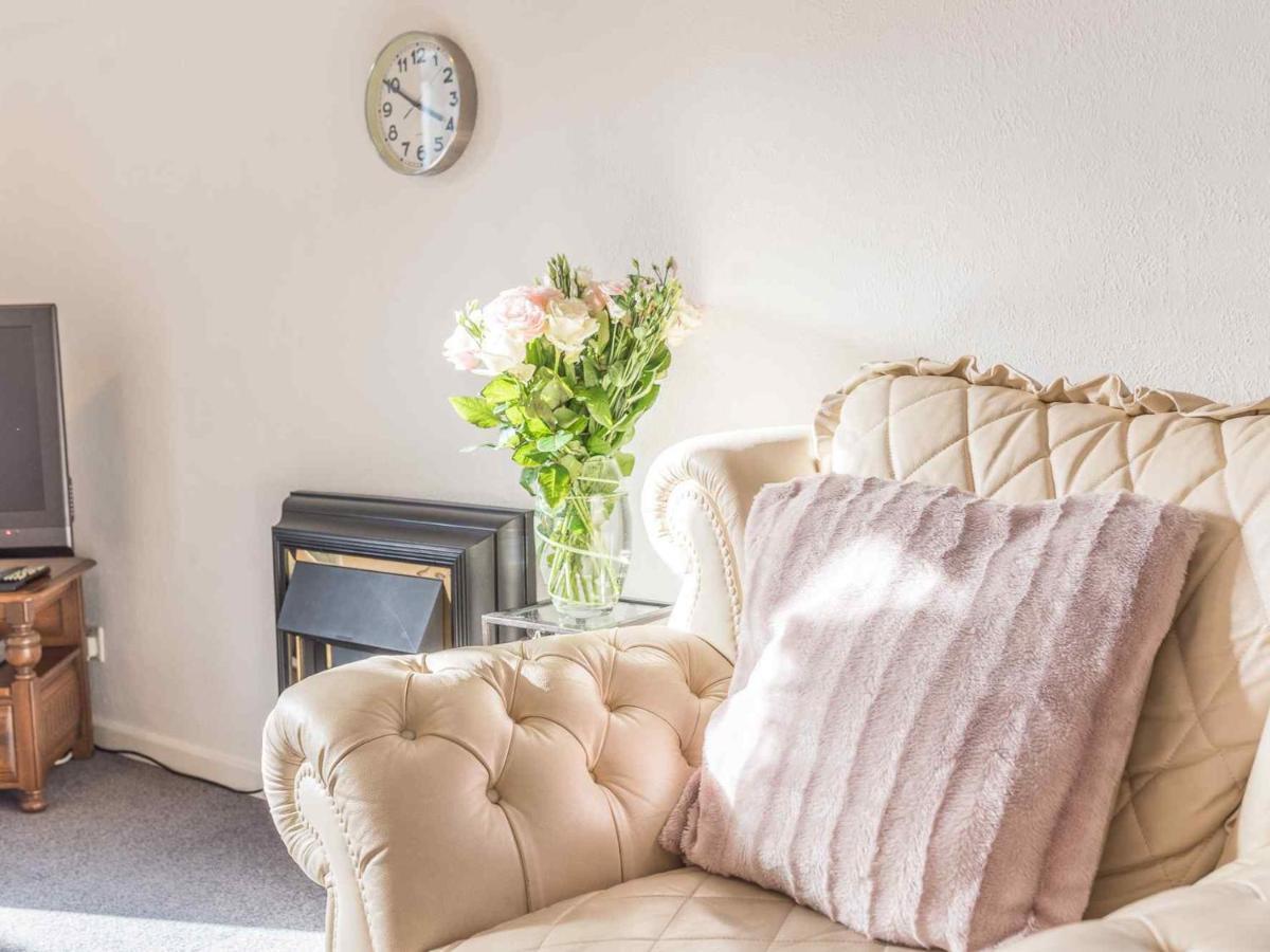 Pass The Keys Comfortable 3 Bed In Central Bowness With Parking Windermere Extérieur photo