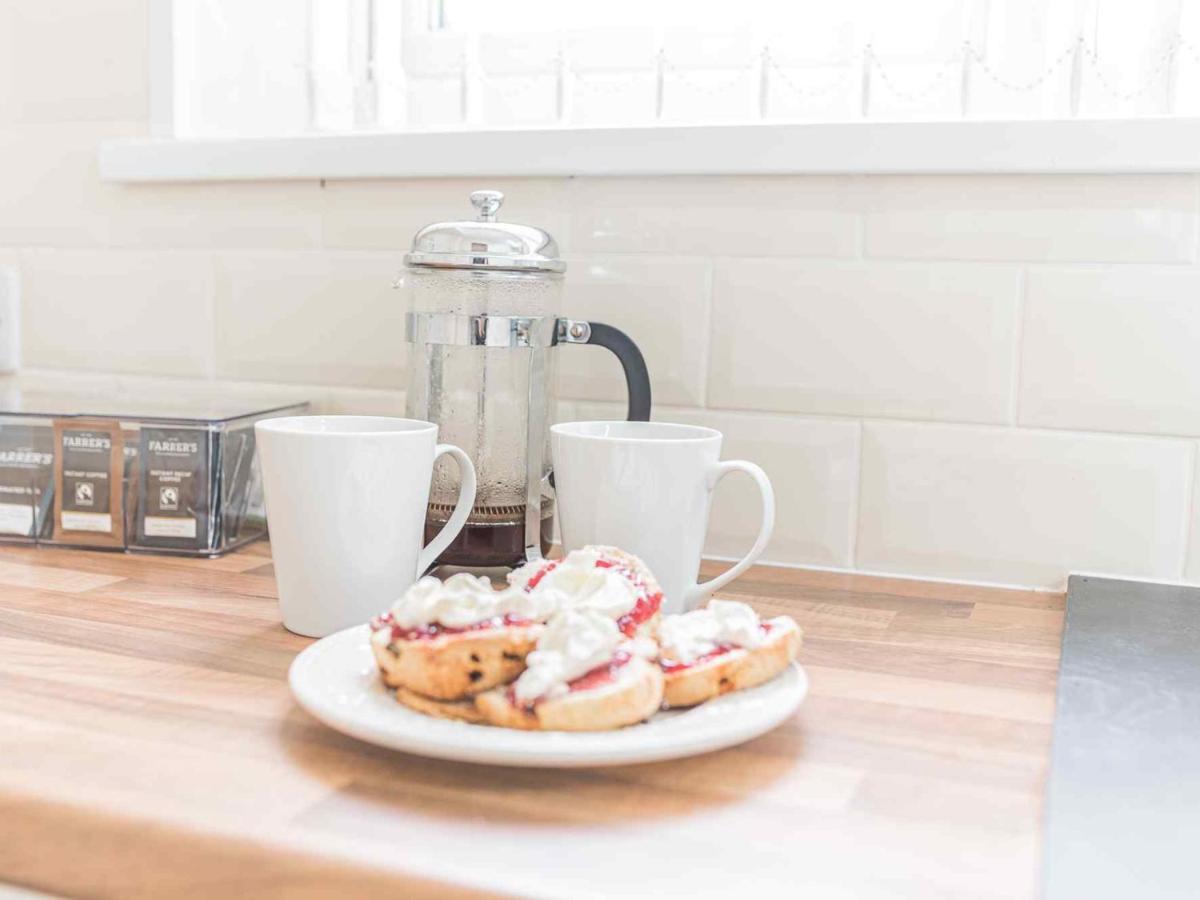Pass The Keys Comfortable 3 Bed In Central Bowness With Parking Windermere Extérieur photo